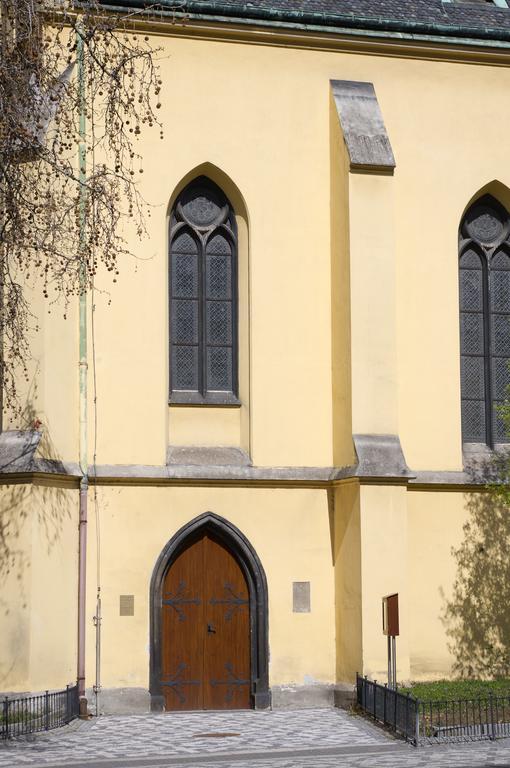 Apartments With 2 Bathrooms- 5 Minutes From Old Town - 102 M2 Prague Extérieur photo