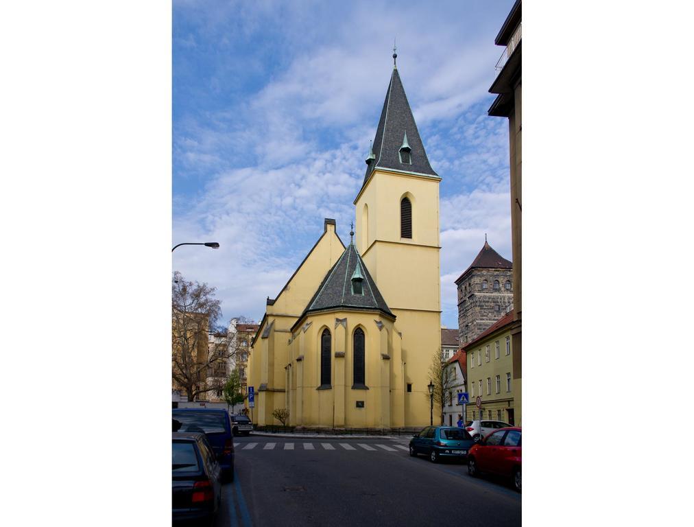 Apartments With 2 Bathrooms- 5 Minutes From Old Town - 102 M2 Prague Extérieur photo