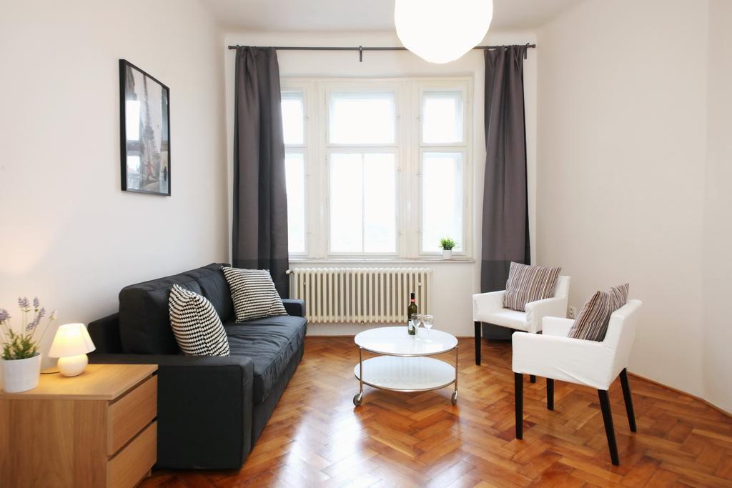 Apartments With 2 Bathrooms- 5 Minutes From Old Town - 102 M2 Prague Extérieur photo