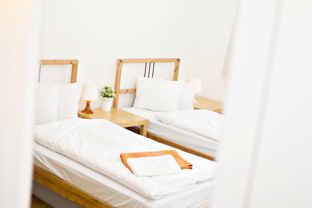 Apartments With 2 Bathrooms- 5 Minutes From Old Town - 102 M2 Prague Extérieur photo