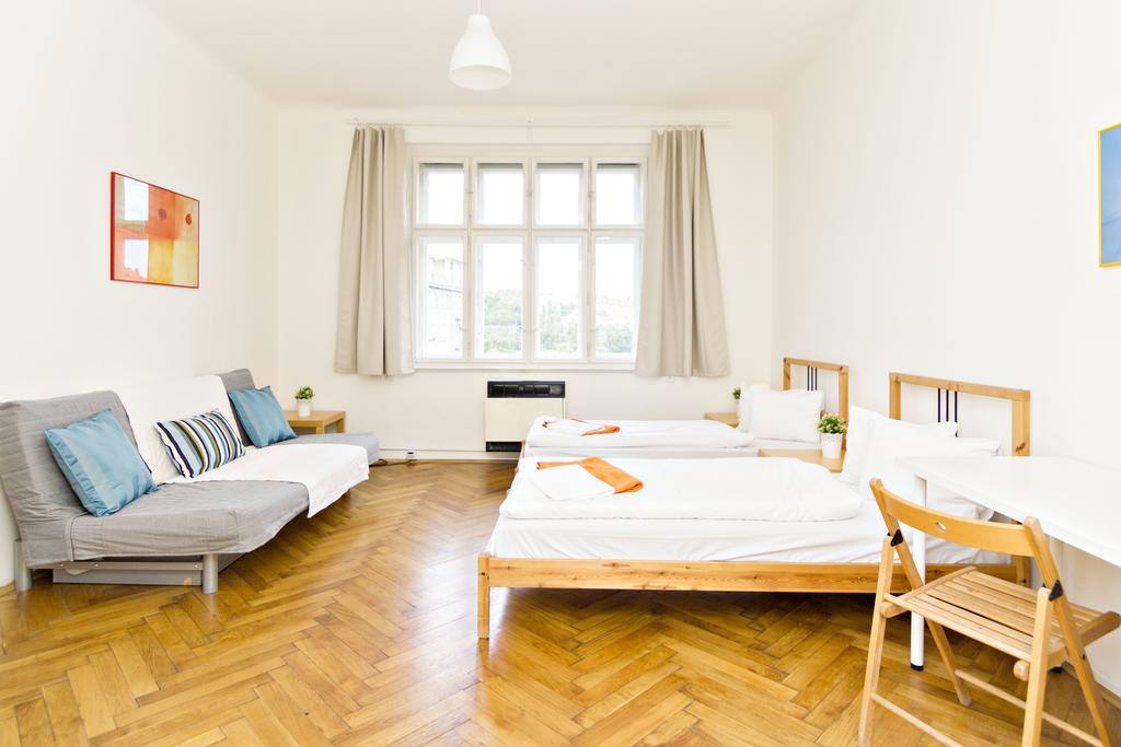 Apartments With 2 Bathrooms- 5 Minutes From Old Town - 102 M2 Prague Extérieur photo