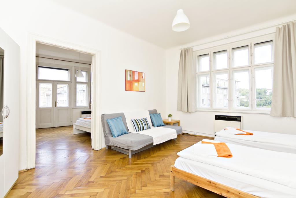 Apartments With 2 Bathrooms- 5 Minutes From Old Town - 102 M2 Prague Extérieur photo