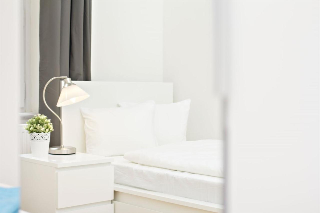 Apartments With 2 Bathrooms- 5 Minutes From Old Town - 102 M2 Prague Extérieur photo