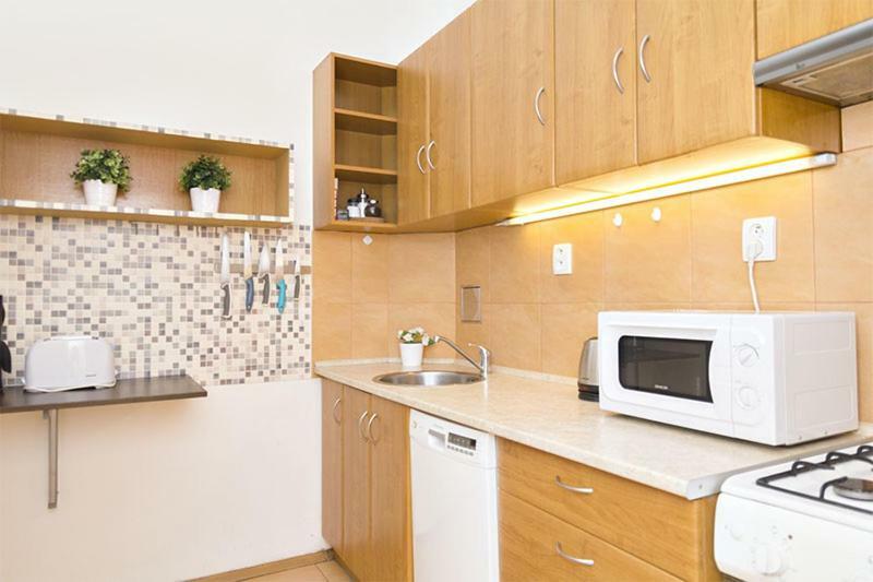 Apartments With 2 Bathrooms- 5 Minutes From Old Town - 102 M2 Prague Extérieur photo